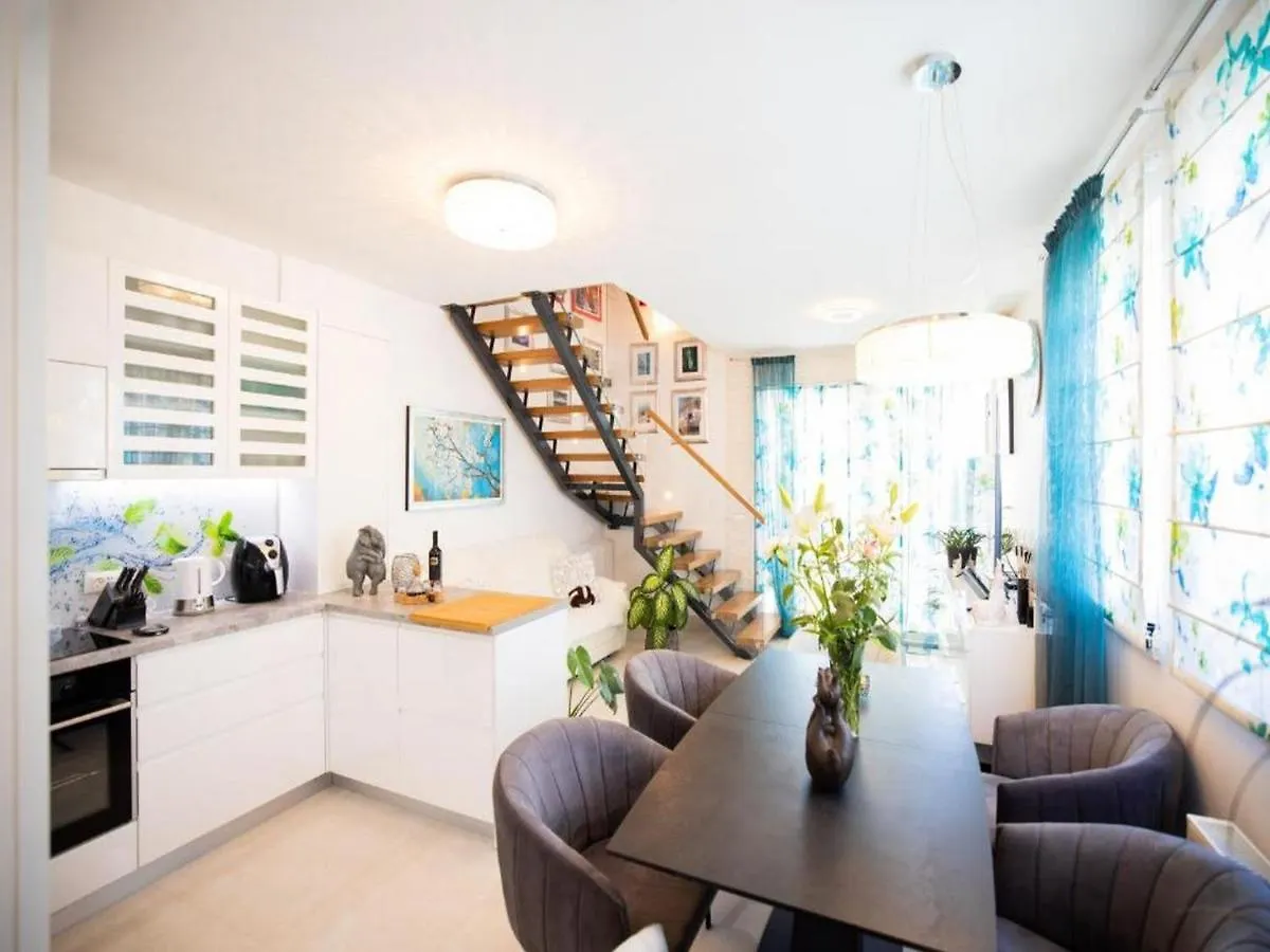 Tirkizni Val Apartment Zadar