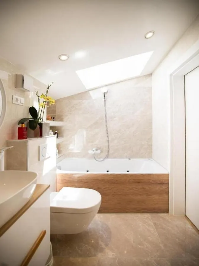 Tirkizni Val Apartment Zadar Croatia