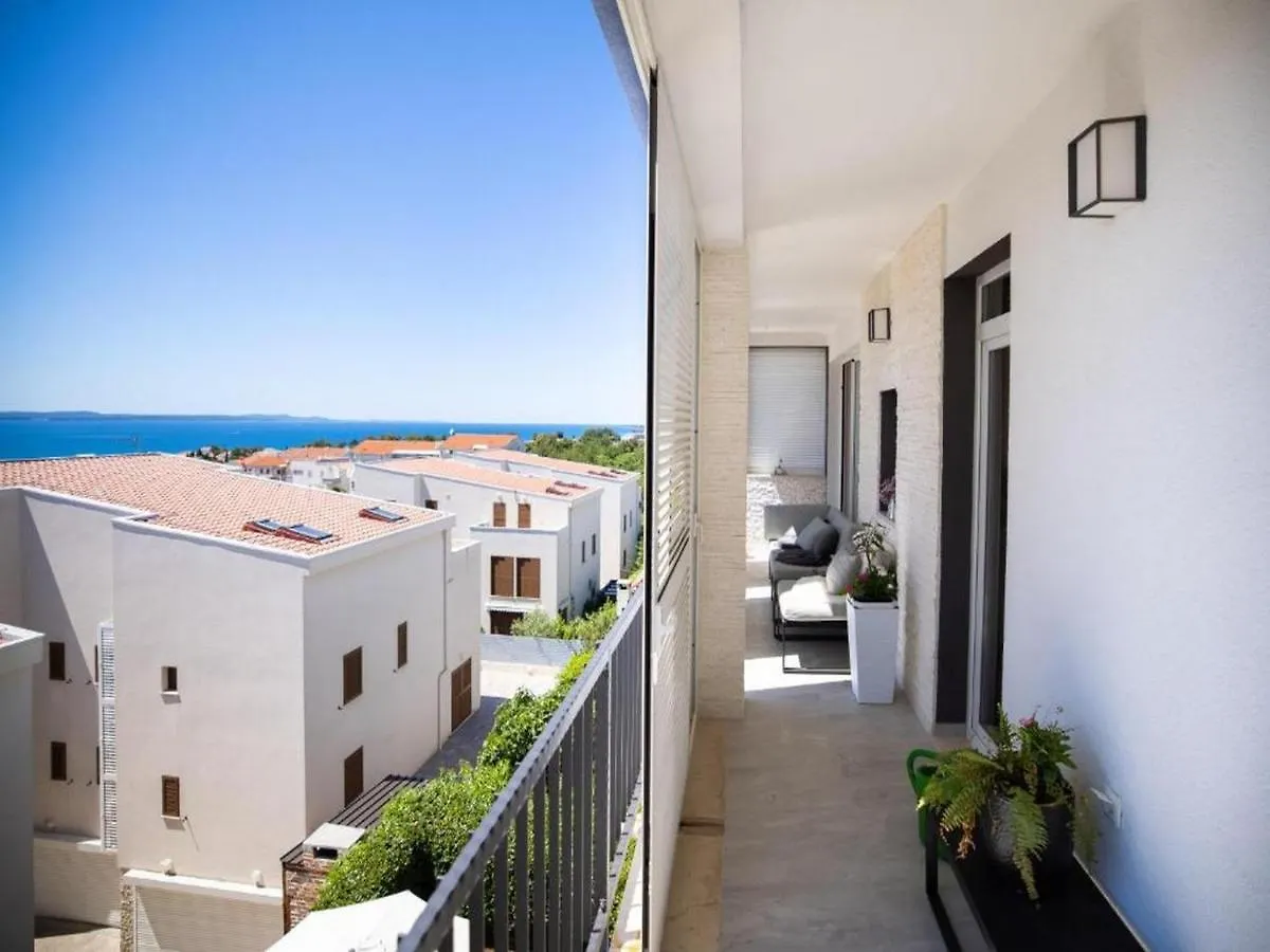 Tirkizni Val Apartment Zadar