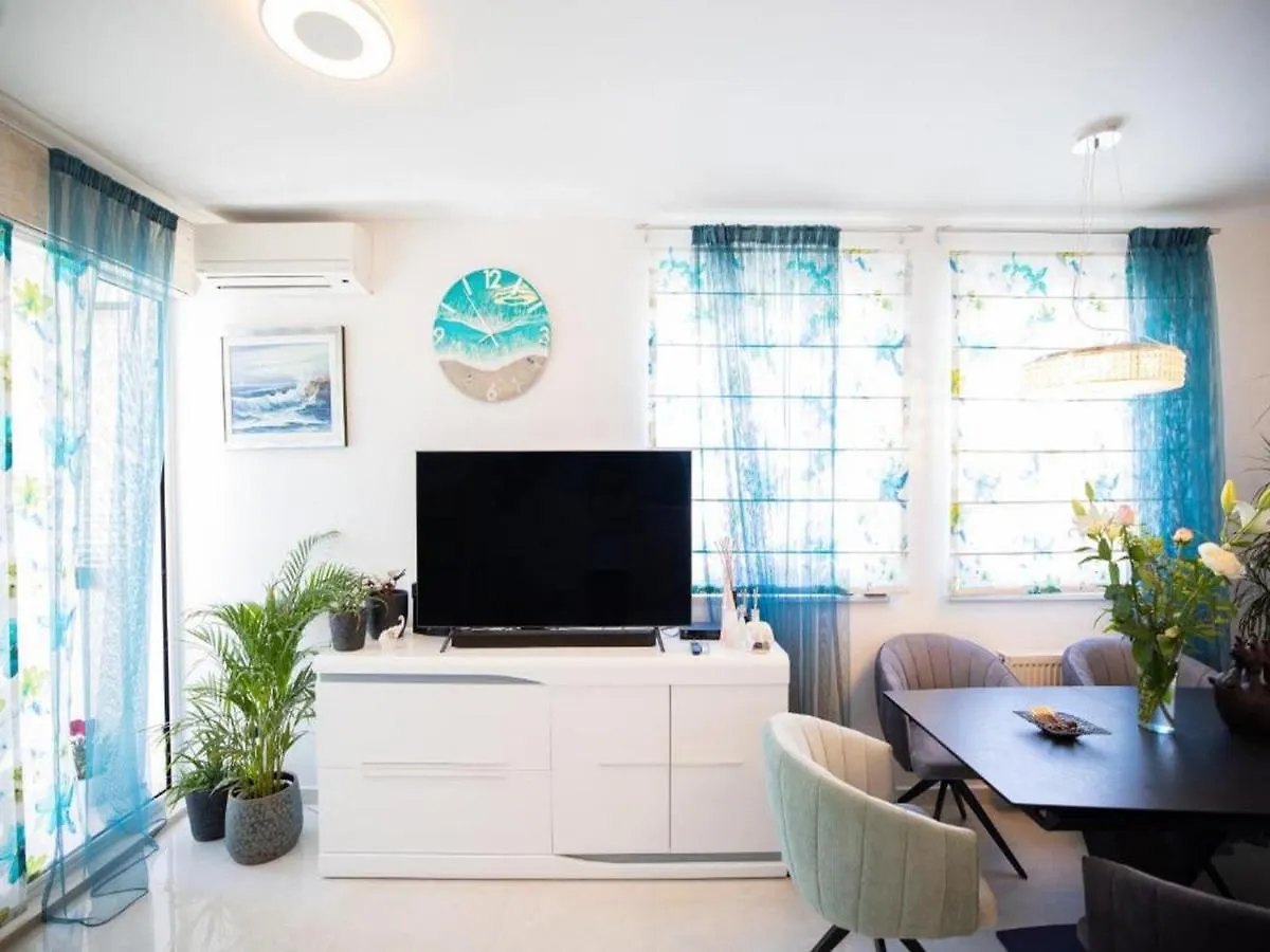 Tirkizni Val Apartment Zadar Croatia