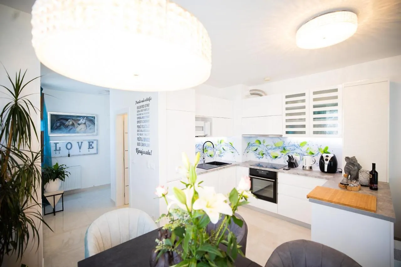 Tirkizni Val Apartment Zadar Croatia