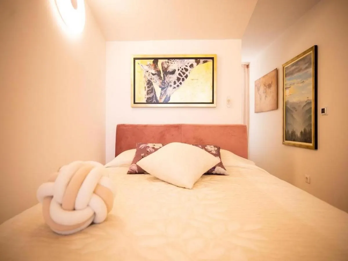 Tirkizni Val Apartment Zadar